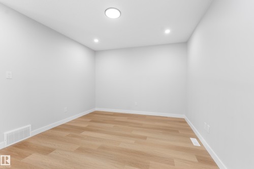 11 Westwyck, Spruce Grove, AB - Indoor Photo Showing Other Room