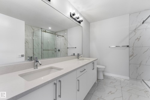 11 Westwyck, Spruce Grove, AB - Indoor Photo Showing Bathroom