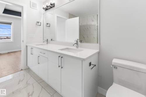 11 Westwyck, Spruce Grove, AB - Indoor Photo Showing Bathroom