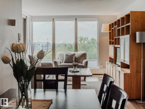 600 10149 Saskatchewan Drive, Edmonton, AB - Indoor Photo Showing Dining Room