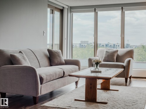 600 10149 Saskatchewan Drive, Edmonton, AB - Indoor