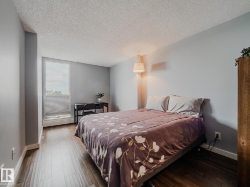 600 10149 Saskatchewan Drive, Edmonton, AB - Indoor Photo Showing Bedroom