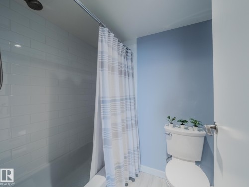 600 10149 Saskatchewan Drive, Edmonton, AB - Indoor Photo Showing Bathroom