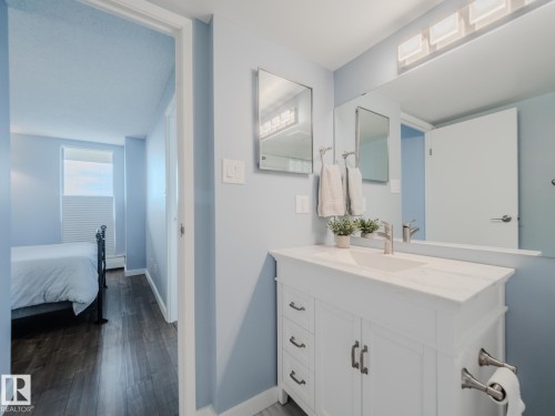 600 10149 Saskatchewan Drive, Edmonton, AB - Indoor