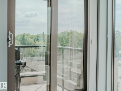 600 10149 Saskatchewan Drive, Edmonton, AB - Indoor Photo Showing Other Room