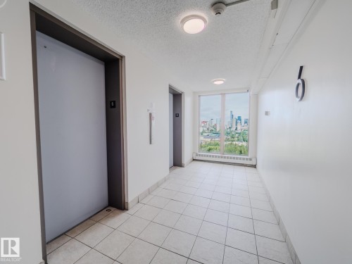 600 10149 Saskatchewan Drive, Edmonton, AB - Indoor Photo Showing Other Room