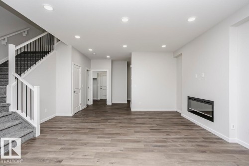 6271 29 Avenue, Edmonton, AB - Indoor With Fireplace