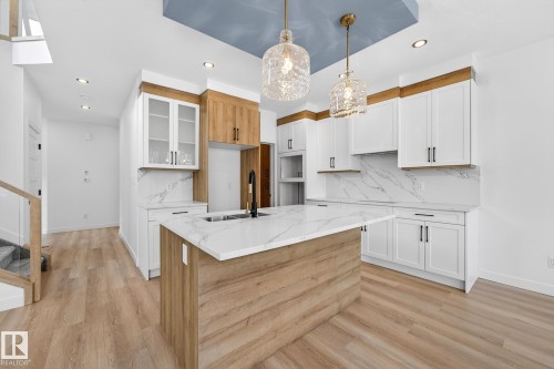 49 Eldridge Point, St. Albert, AB - Indoor Photo Showing Kitchen