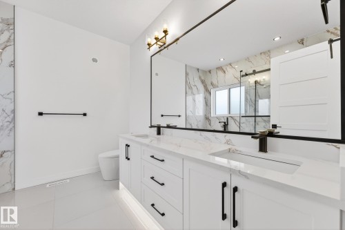 49 Eldridge Point, St. Albert, AB - Indoor Photo Showing Bathroom