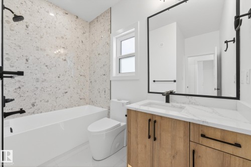 49 Eldridge Point, St. Albert, AB - Indoor Photo Showing Bathroom