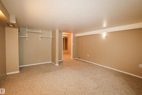 Morinville, AB - Indoor Photo Showing Other Room