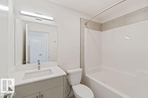 7106 50A Avenue, Beaumont, AB - Indoor Photo Showing Bathroom