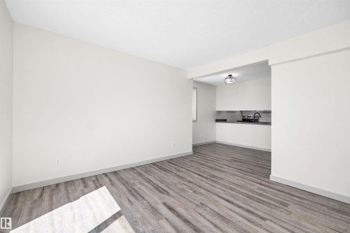 189 Lancaster Terrace, Edmonton, AB - Indoor Photo Showing Other Room