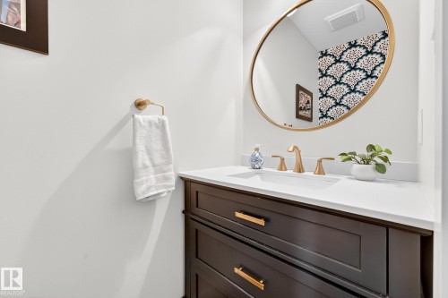 116 Grandisle Way, Edmonton, AB - Indoor Photo Showing Bathroom