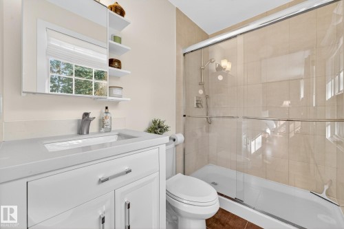 116 Grandisle Way, Edmonton, AB - Indoor Photo Showing Bathroom
