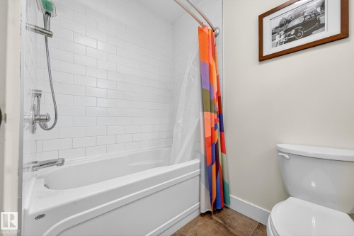 116 Grandisle Way, Edmonton, AB - Indoor Photo Showing Bathroom