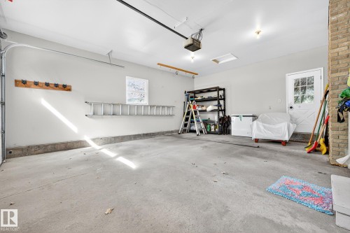 116 Grandisle Way, Edmonton, AB - Indoor Photo Showing Garage