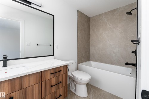 73 Elliot Wynd, Fort Saskatchewan, AB - Indoor Photo Showing Bathroom