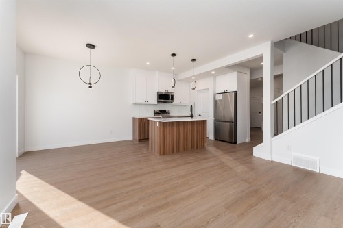 73 Elliot Wynd, Fort Saskatchewan, AB - Indoor Photo Showing Kitchen