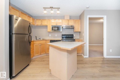 119 245 Edwards Drive, Edmonton, AB - Indoor Photo Showing Kitchen