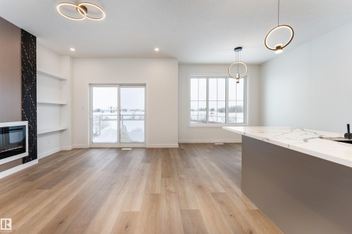 186 Elliot Wynd, Fort Saskatchewan, AB - Indoor With Fireplace