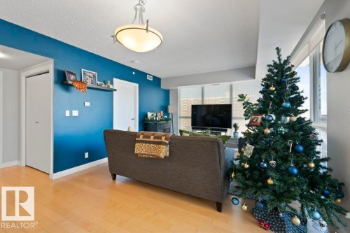 1104 10046 117 Street, Edmonton, AB - Indoor