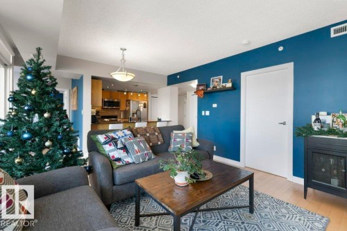 1104 10046 117 Street, Edmonton, AB - Indoor Photo Showing Living Room