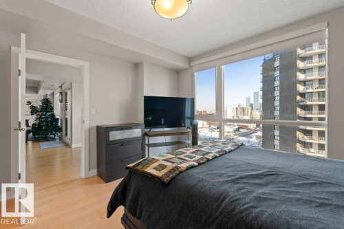 1104 10046 117 Street, Edmonton, AB - Indoor Photo Showing Bedroom