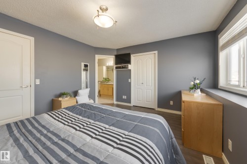 4403 151 Avenue, Edmonton, AB - Indoor Photo Showing Bedroom
