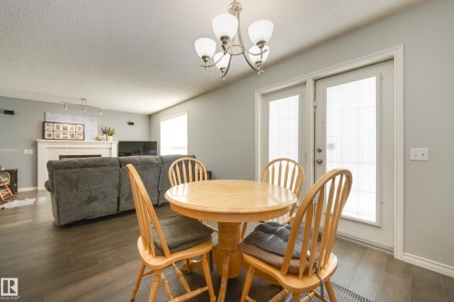 4403 151 Avenue, Edmonton, AB - Indoor Photo Showing Dining Room