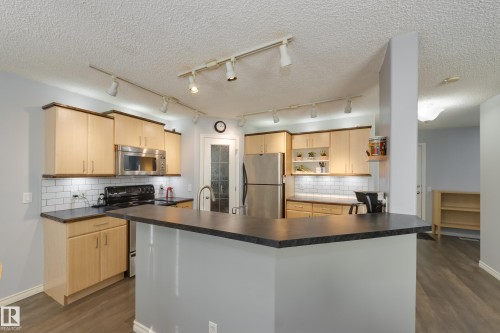4403 151 Avenue, Edmonton, AB - Indoor Photo Showing Kitchen