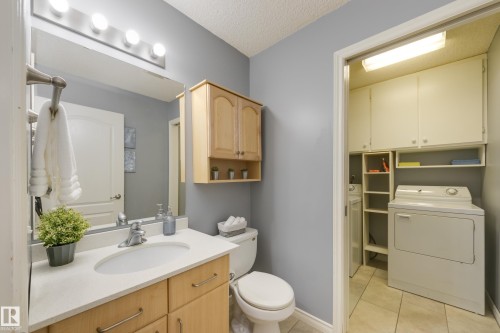 4403 151 Avenue, Edmonton, AB - Indoor