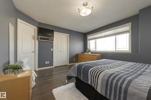 4403 151 Avenue, Edmonton, AB - Indoor Photo Showing Bedroom