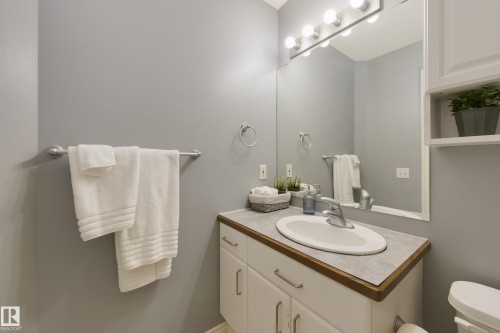 4403 151 Avenue, Edmonton, AB - Indoor Photo Showing Bathroom