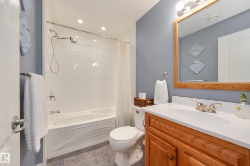 4403 151 Avenue, Edmonton, AB - Indoor Photo Showing Bathroom