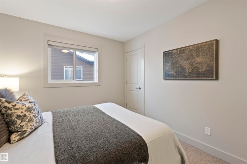 3925 Cherry Cove Cove, Edmonton, AB - Indoor Photo Showing Bedroom
