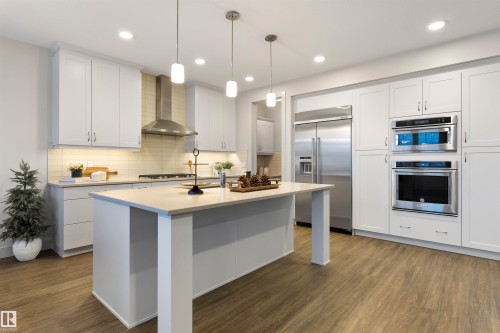 3925 Cherry Cove Cove, Edmonton, AB - Indoor Photo Showing Kitchen With Upgraded Kitchen