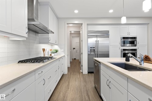 3925 Cherry Cove Cove, Edmonton, AB - Indoor Photo Showing Kitchen With Upgraded Kitchen