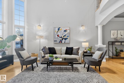 13608 160 Avenue, Edmonton, AB - Indoor Photo Showing Living Room