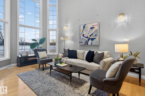 13608 160 Avenue, Edmonton, AB - Indoor Photo Showing Living Room