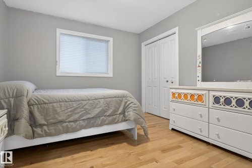 13608 160 Avenue, Edmonton, AB - Indoor Photo Showing Bedroom