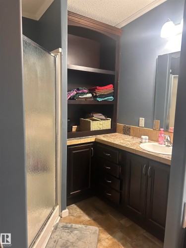 #1 5102 51 Avenue, Fort Kent, AB - Indoor Photo Showing Bathroom