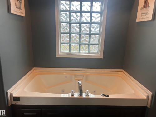 #1 5102 51 Avenue, Fort Kent, AB - Indoor Photo Showing Other Room