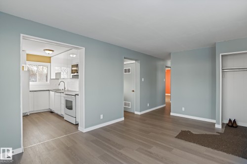 315 10 Street, Cold Lake, AB - Indoor