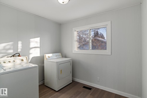 315 10 Street, Cold Lake, AB - Indoor Photo Showing Laundry Room