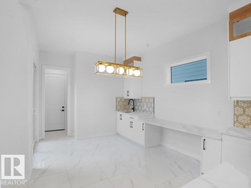 6131 Crawford Drive, Edmonton, AB - Indoor Photo Showing Other Room