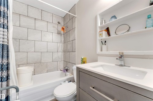 15304 121 Street, Edmonton, AB - Indoor Photo Showing Bathroom