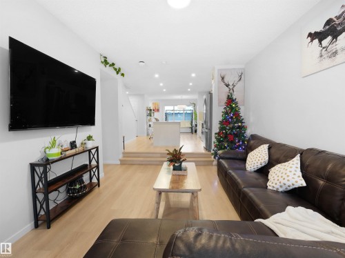 123 Stiles Link, Leduc, AB - Indoor Photo Showing Living Room