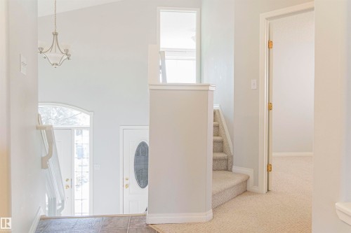 536 Leger Way, Edmonton, AB - Indoor Photo Showing Other Room