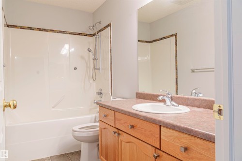 536 Leger Way, Edmonton, AB - Indoor Photo Showing Bathroom
